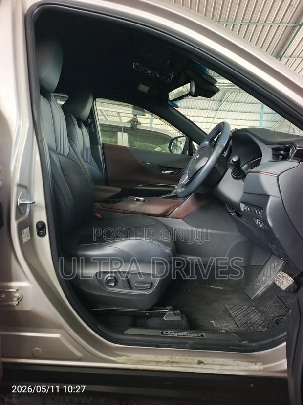 Toyota Harrier 2020 Gold