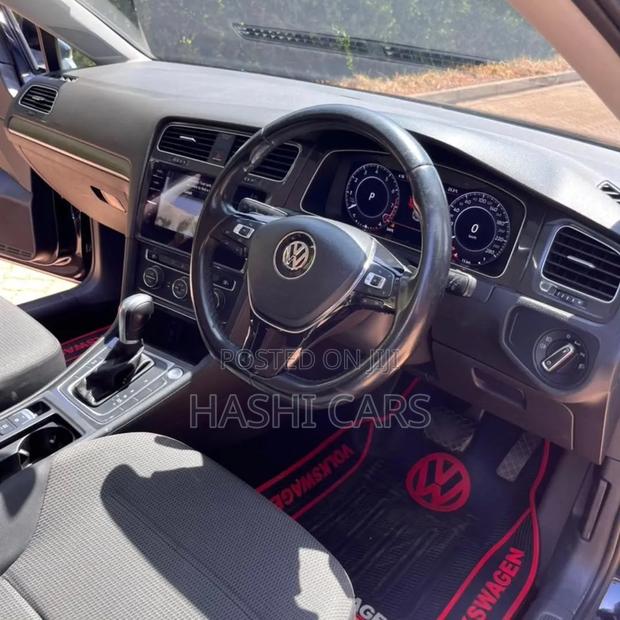 Volkswagen Golf 2017 Blue