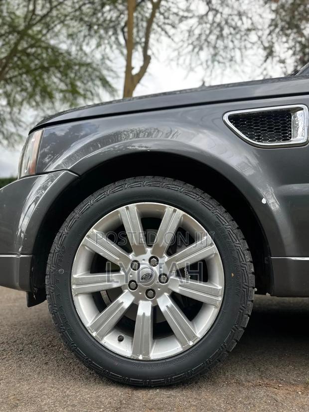 Land Rover Range Rover Sport Supercharged 4x4 (4.2L 8cyl 6A) 2006 Gray