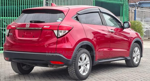 Honda Vezel 1.5 2WD 2020 Red
