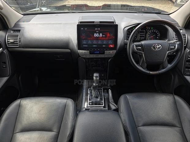 Toyota Land Cruiser Prado 2.7 2021 Black