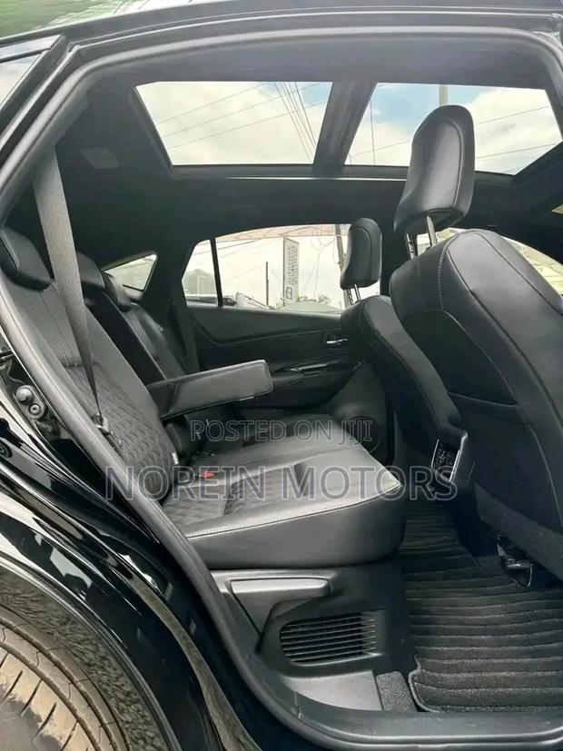 Toyota Harrier 2.0 2018 Black