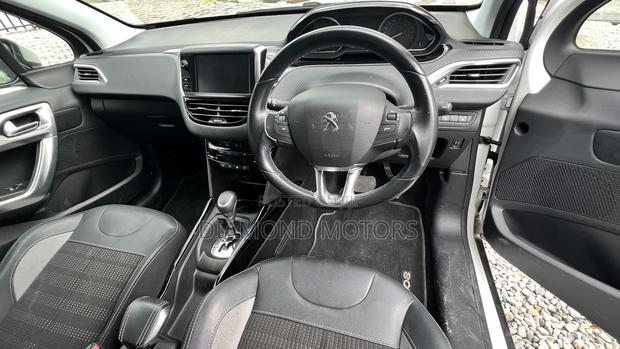 Peugeot 2008 2019 Pearl