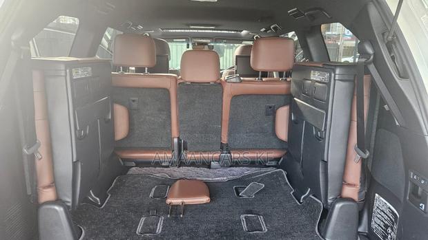 Toyota Land Cruiser 4.6 V8 ZX 2019 Brown