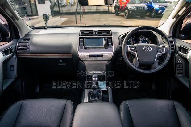 Toyota Land Cruiser Prado 2.8 2019 Black