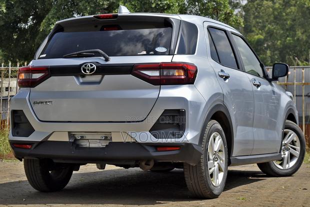 Toyota Raize 2019 Silver