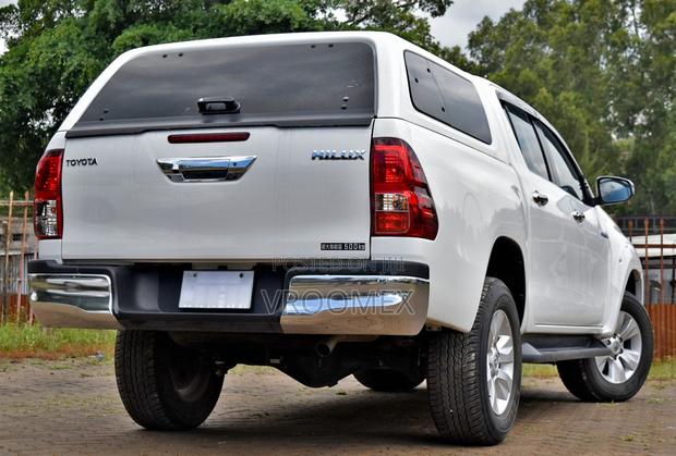 Toyota Hilux 2018 White