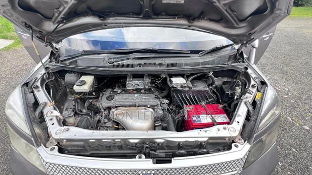 Toyota Voxy 2007 Gray