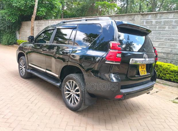 Toyota Land Cruiser Prado 2.8 2019 Black