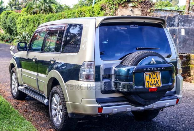 Mitsubishi Pajero 3.2 Di-Dc GLS 2012 Gold
