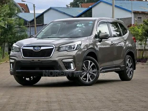 Subaru Forester Premium AWD 2019 Gray