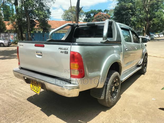 Toyota Hilux 2010 Silver