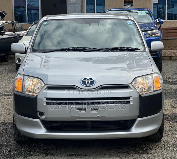 Toyota Succeed 2019 Silver