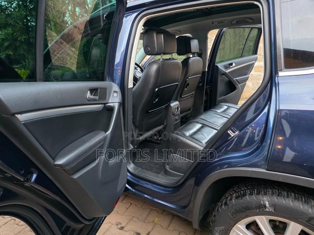 Volkswagen Tiguan 2012 Blue