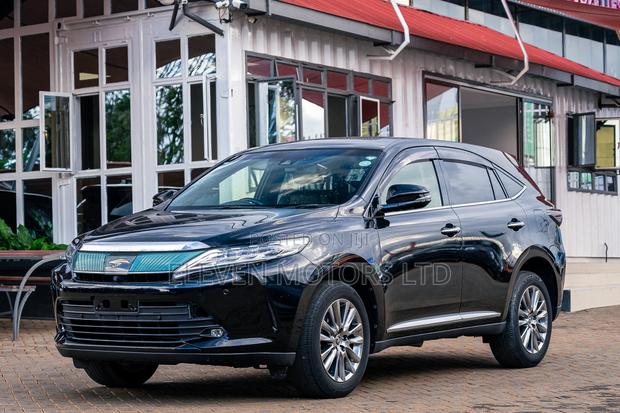 Toyota Harrier 2.0 2019 Black