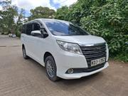Toyota Noah 2.0 FWD (8 Seater) 2015 White for sale