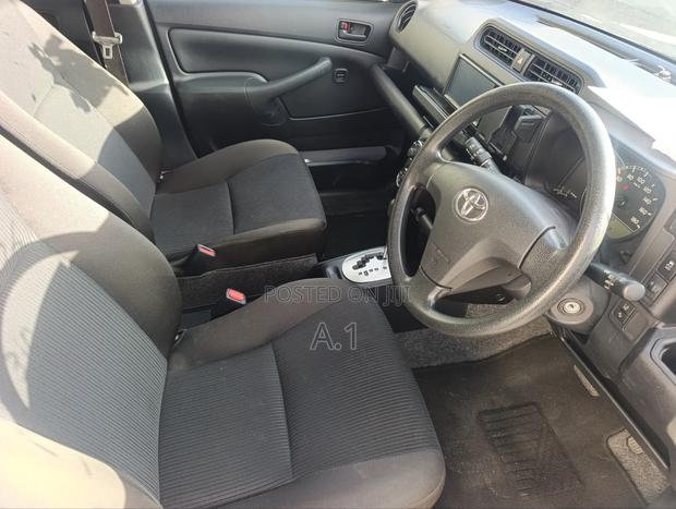 Toyota Probox 1.5 F 2WD 2020 Silver