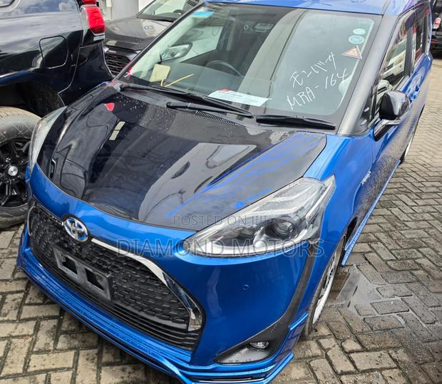 Toyota Sienta 2020 Blue