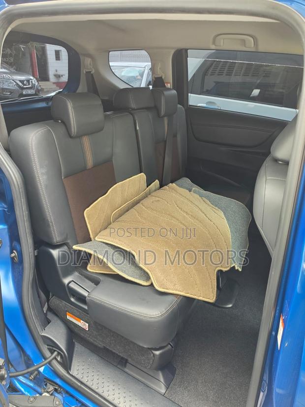 Toyota Sienta 2020 Blue