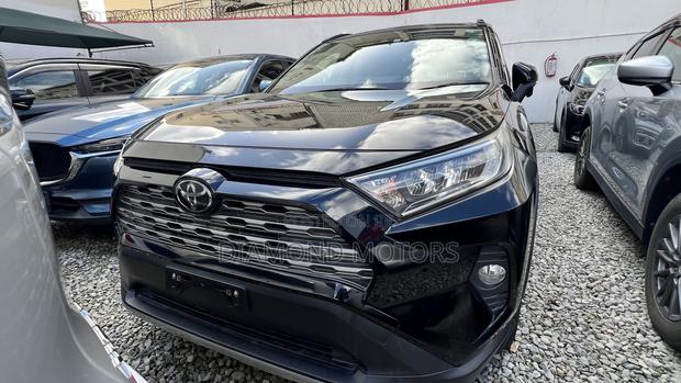 Toyota RAV4 2019 Matt Black