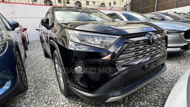 Toyota RAV4 2019 Matt Black