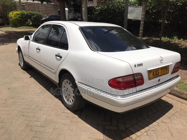 Mercedes-Benz E200 1998 White