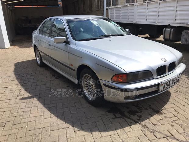BMW 523i 1998 Blue