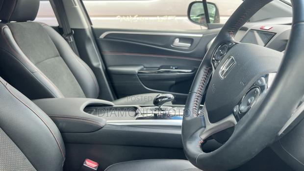 Honda Jade 2019 Orange