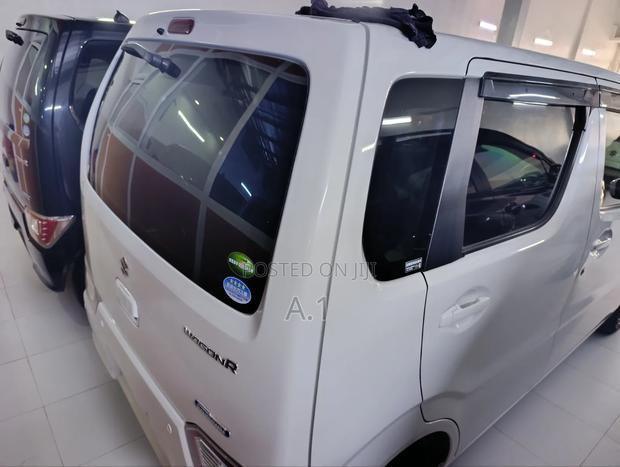 Suzuki Wagon R 660 Hybrid FWD 2021 White