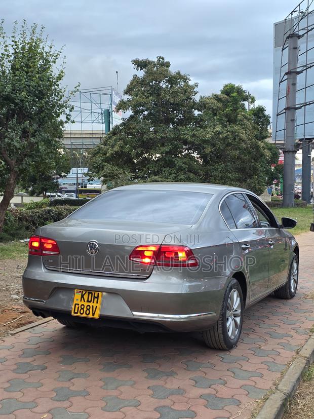 Volkswagen Passat 2014 Silver