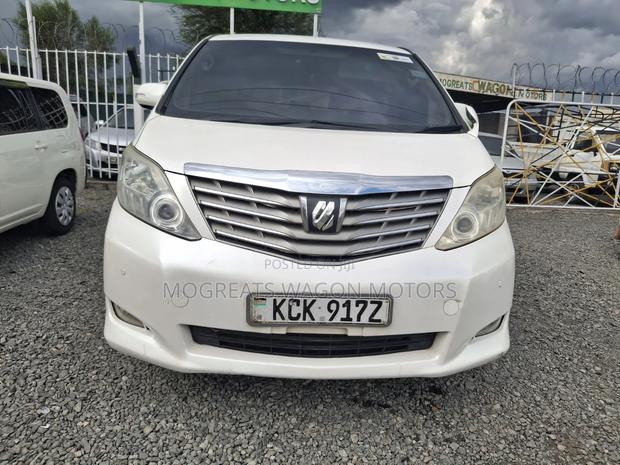 Toyota Alphard 2010 White