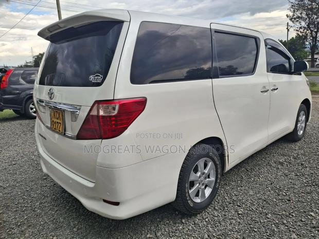 Toyota Alphard 2010 White