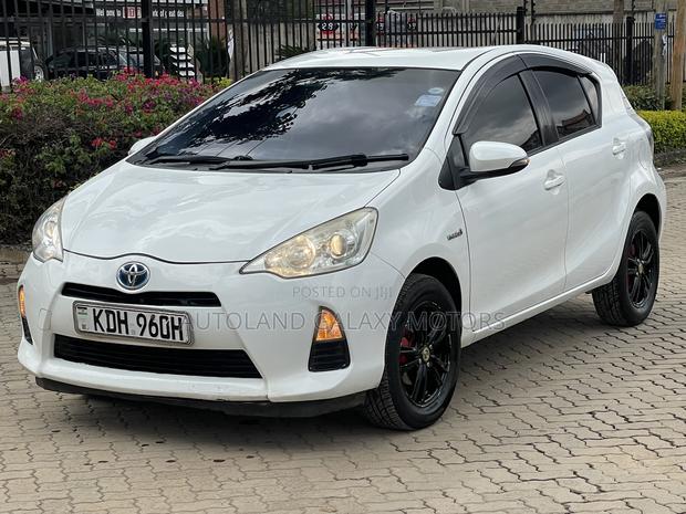 Toyota Aqua 2015 White