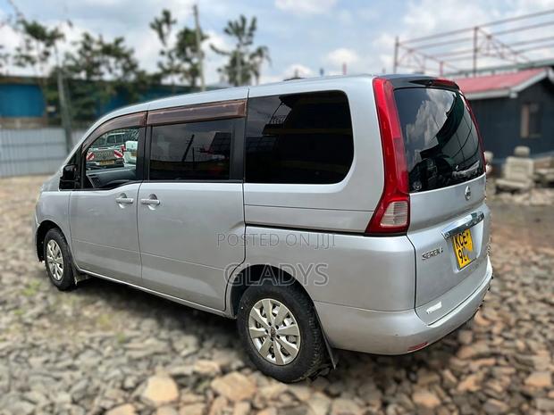Nissan Serena 2008 Silver