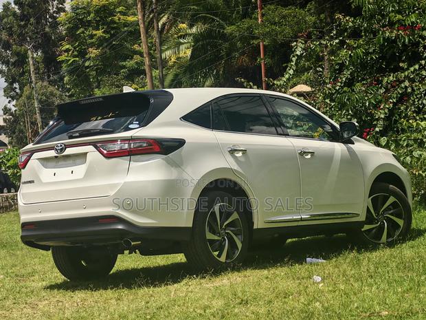 Toyota Harrier 2.0 Turbo 2019 Pearl