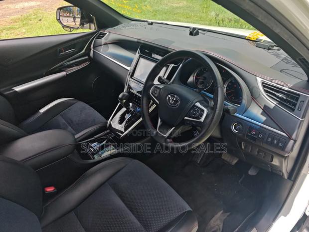 Toyota Harrier 2.0 Turbo 2019 Pearl