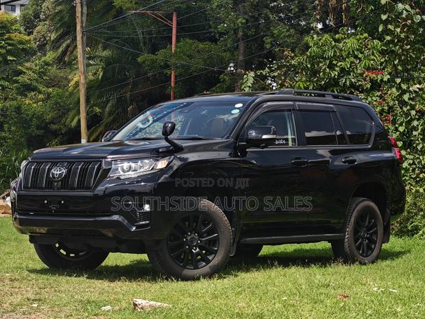 Toyota Land Cruiser Prado 2021 Black
