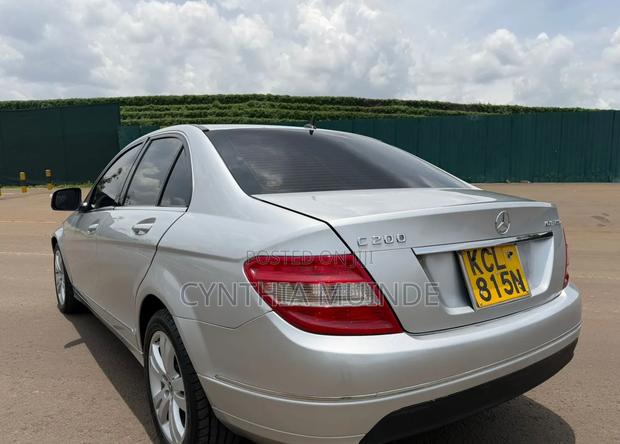 Mercedes-Benz C200 2010 Silver