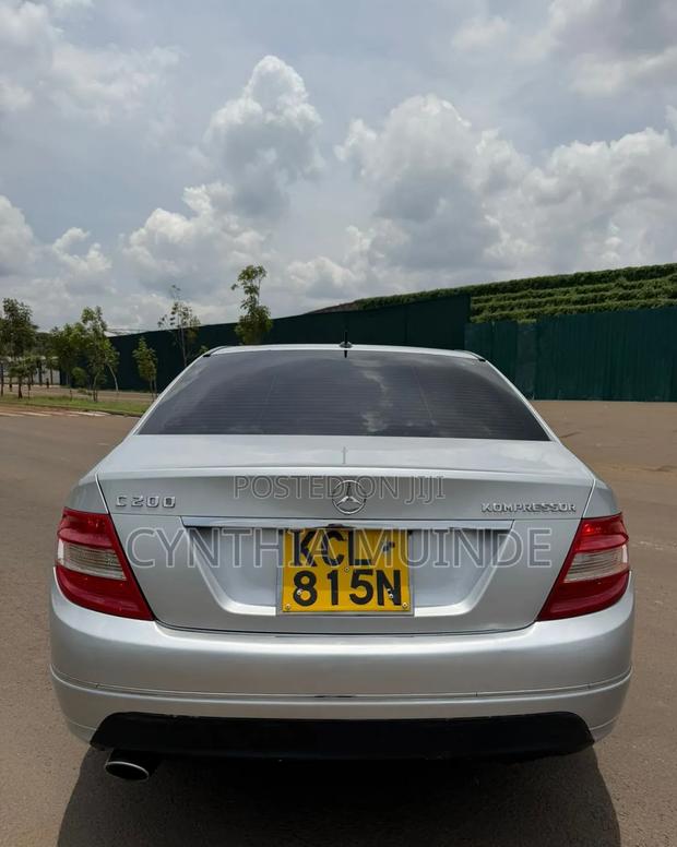 Mercedes-Benz C200 2010 Silver