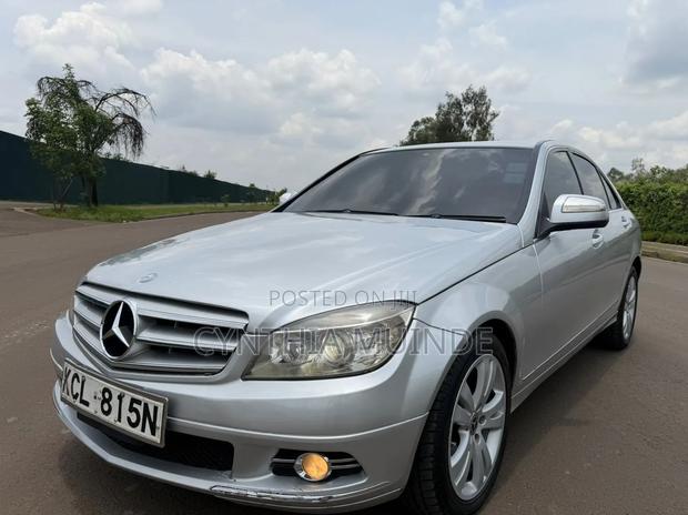 Mercedes-Benz C200 2010 Silver