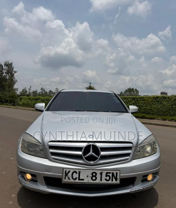 Mercedes-Benz C200 2010 Silver