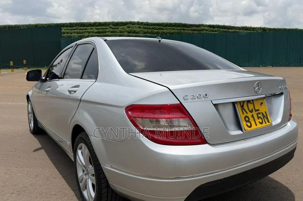 Mercedes-Benz C200 2010 Silver