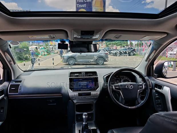 Toyota Land Cruiser Prado 2.7 2019 Black