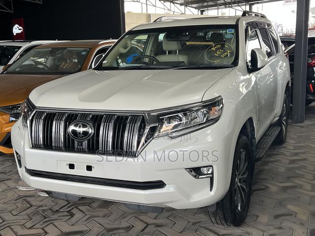 Toyota Land Cruiser Prado 2019 White
