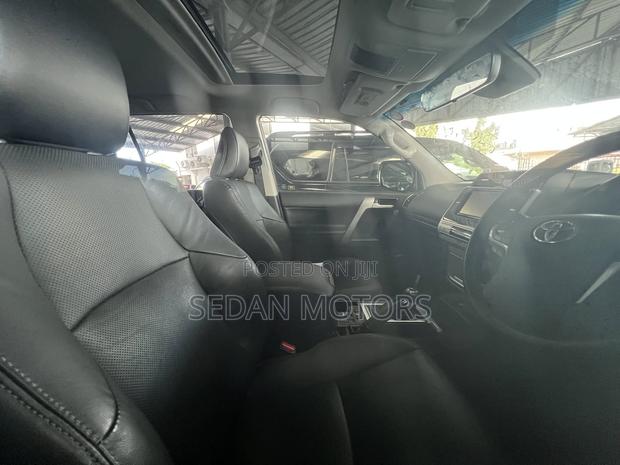 Toyota Land Cruiser Prado 2019 White