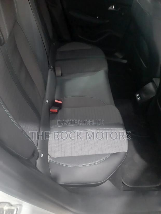 Peugeot 2008 2021 White