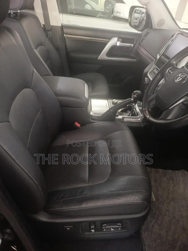 Toyota Land Cruiser Prado 2018 Black