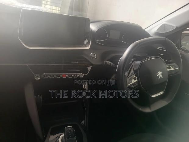 Peugeot 208 2020 White