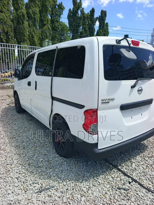 Nissan NV200 2014 White