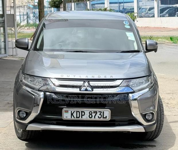 Mitsubishi Outlander 2016 Gray